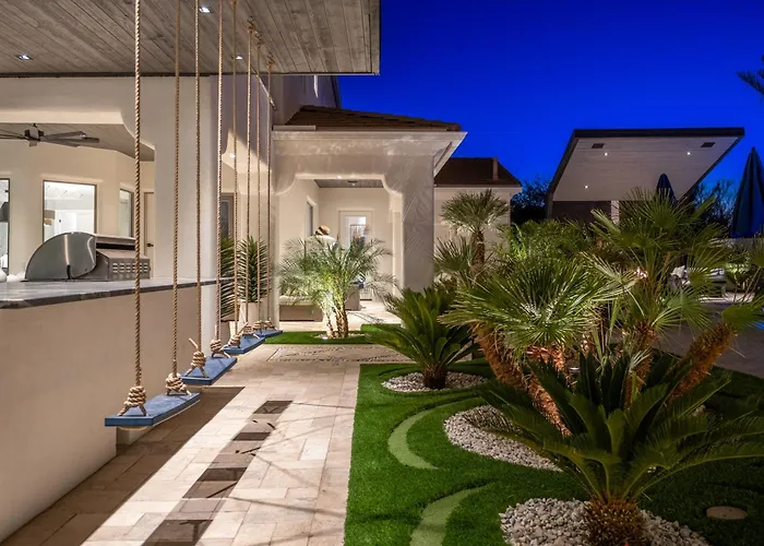 4 Milliondollar Estatewaterparkpicklebllcasitaspa Villa